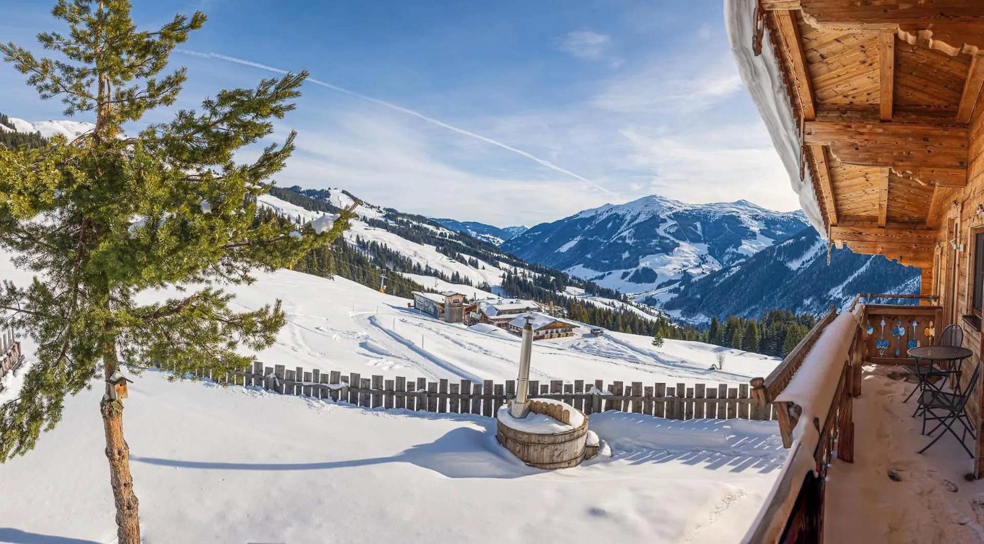 Wallegg Lodge - Alpine Premium Chalet - Ski In-Ski Out - Real Alpine Location Saalbach Saalbach-Hinterglemm