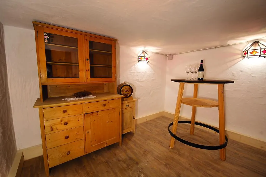 Wallegg Lodge - Alpine Premium Chalet - Ski In-Ski Out - Real Alpine Location Saalbach