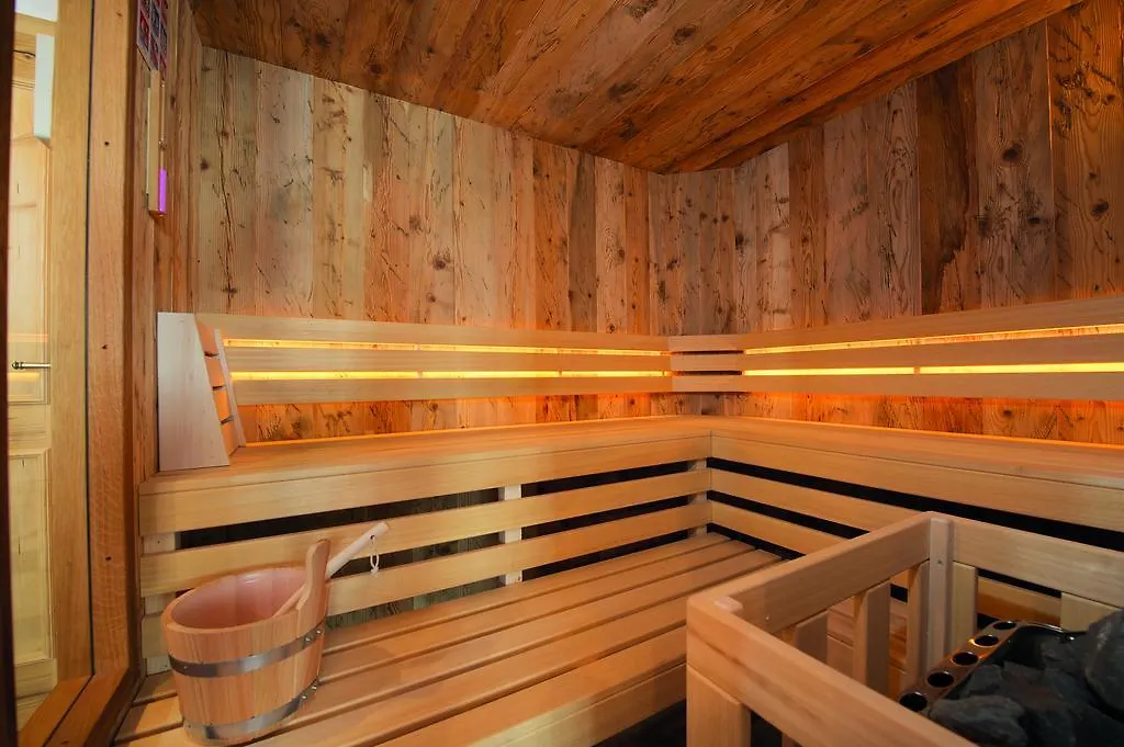 Wallegg Lodge - Alpine Premium Chalet - Ski In-Ski Out - Real Alpine Location Saalbach 0*, Saalbach-Hinterglemm