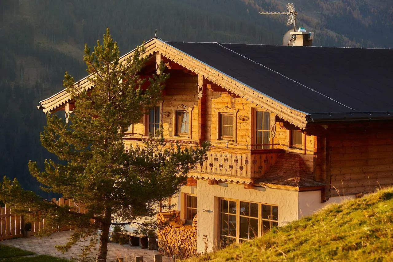 Wallegg Lodge - Alpine Premium Chalet - Ski In-Ski Out - Real Alpine Location Saalbach 0*, Saalbach-Hinterglemm Austria